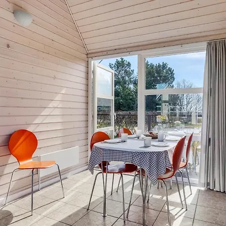 Gorgeous In With Kitchen