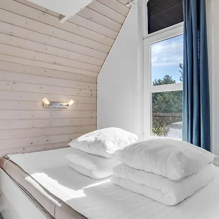 Holiday home Gorgeous In With Kitchen Hadsund